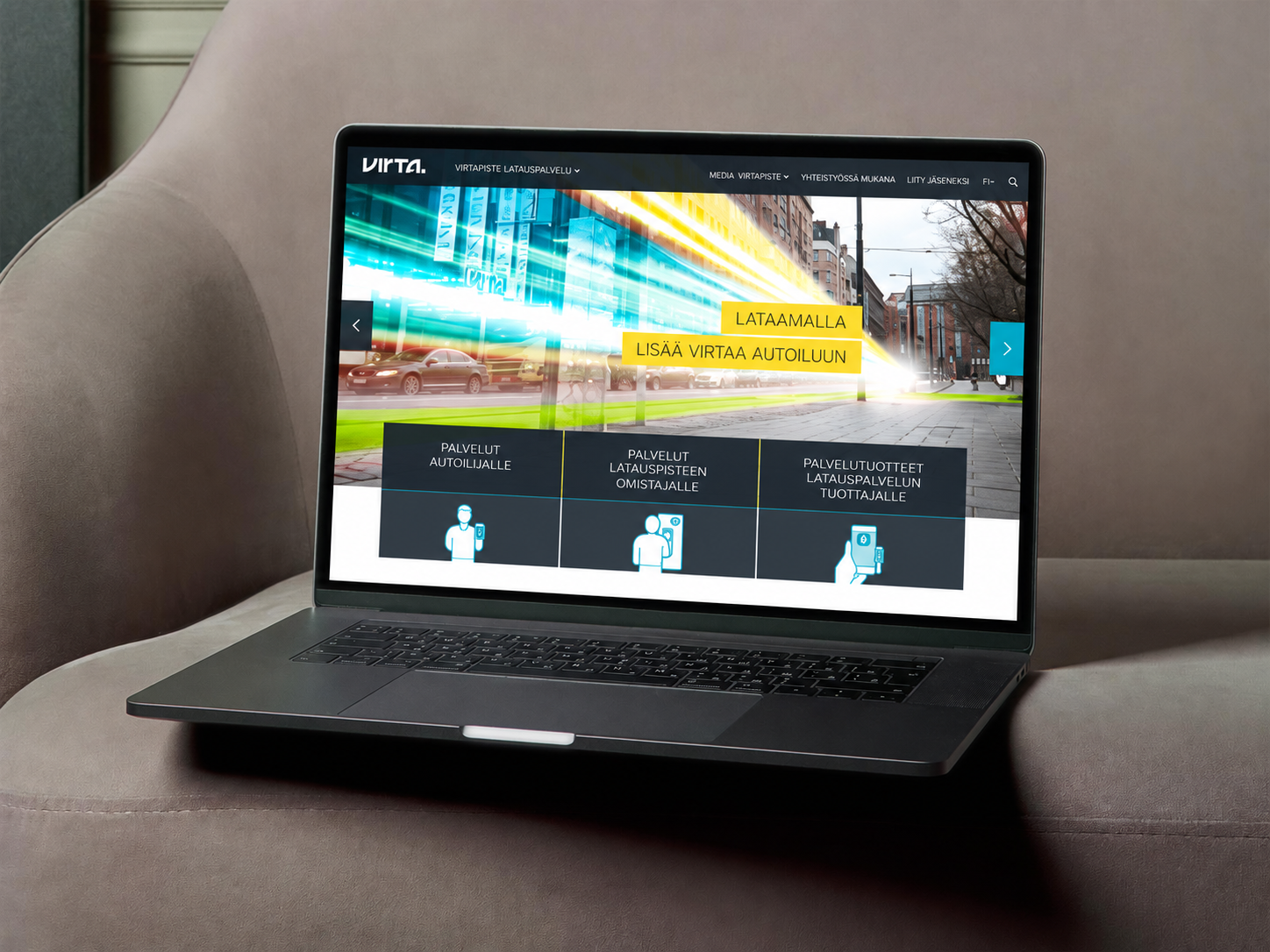 Virtapiste website on a laptop screen